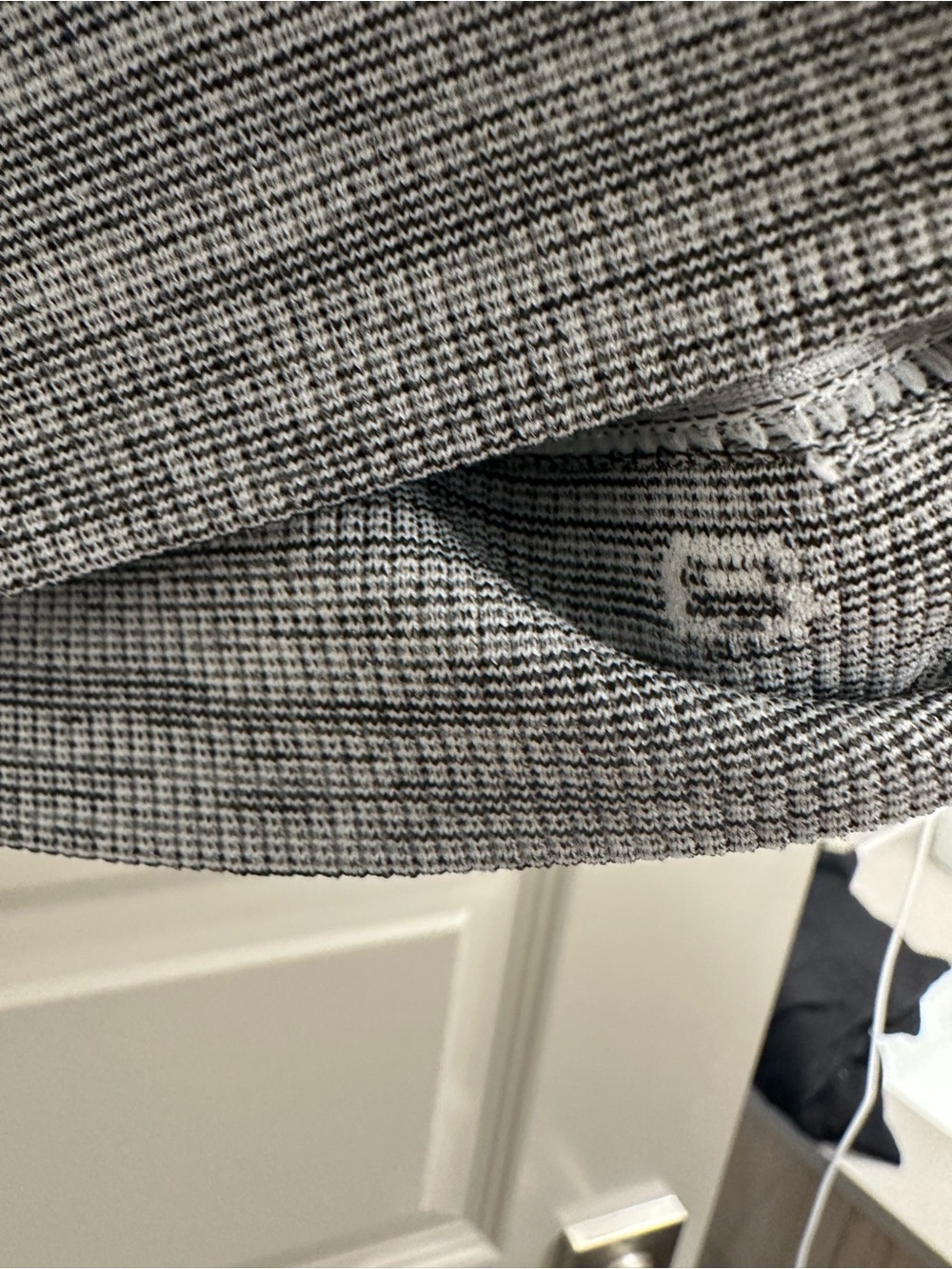 Lululemon Relaxed Fit Swiftly Size 6 - Picture 4 of 4